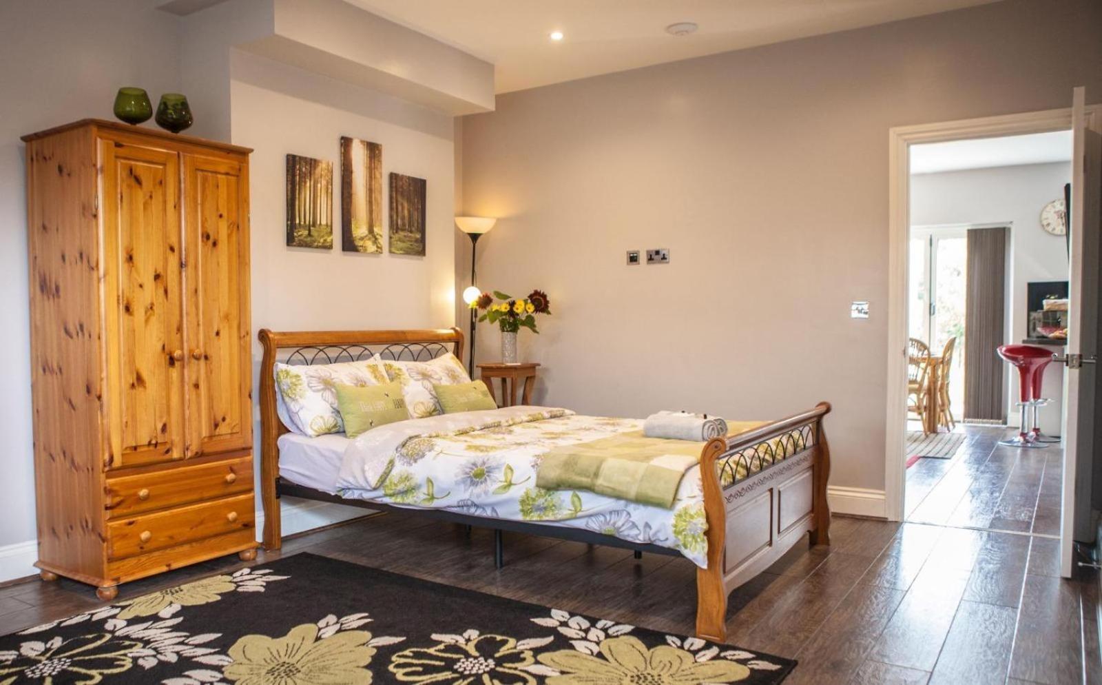 Cyrus House Apartment ดาร์ทฟอร์ด ภายนอก รูปภาพ